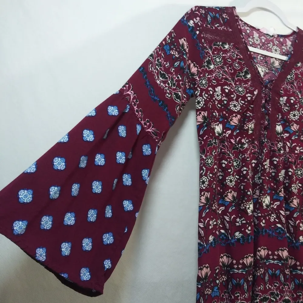 Socialite Burgundy Bell Sleeve Boho Dress Size M - Image 5