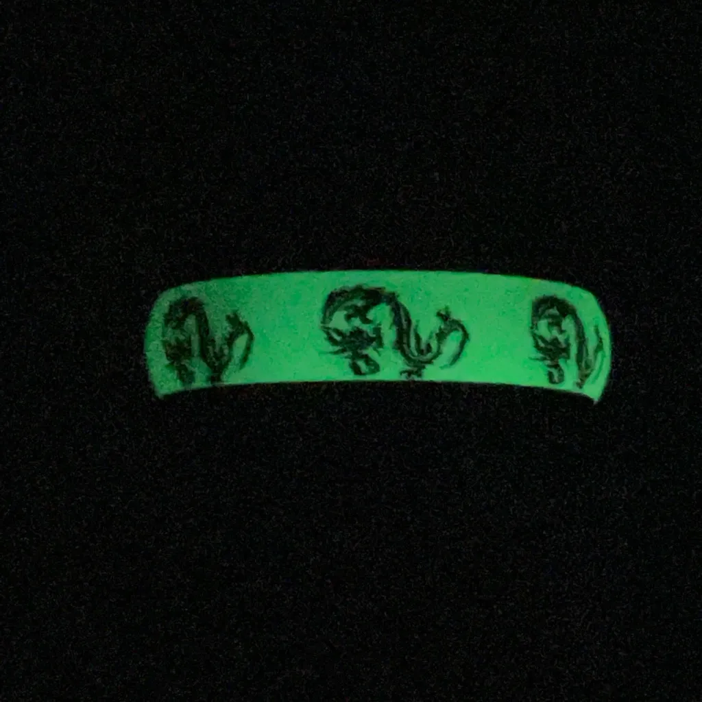 Glow in the dark Chinese dragon ring size 7.25 Green - Image 2
