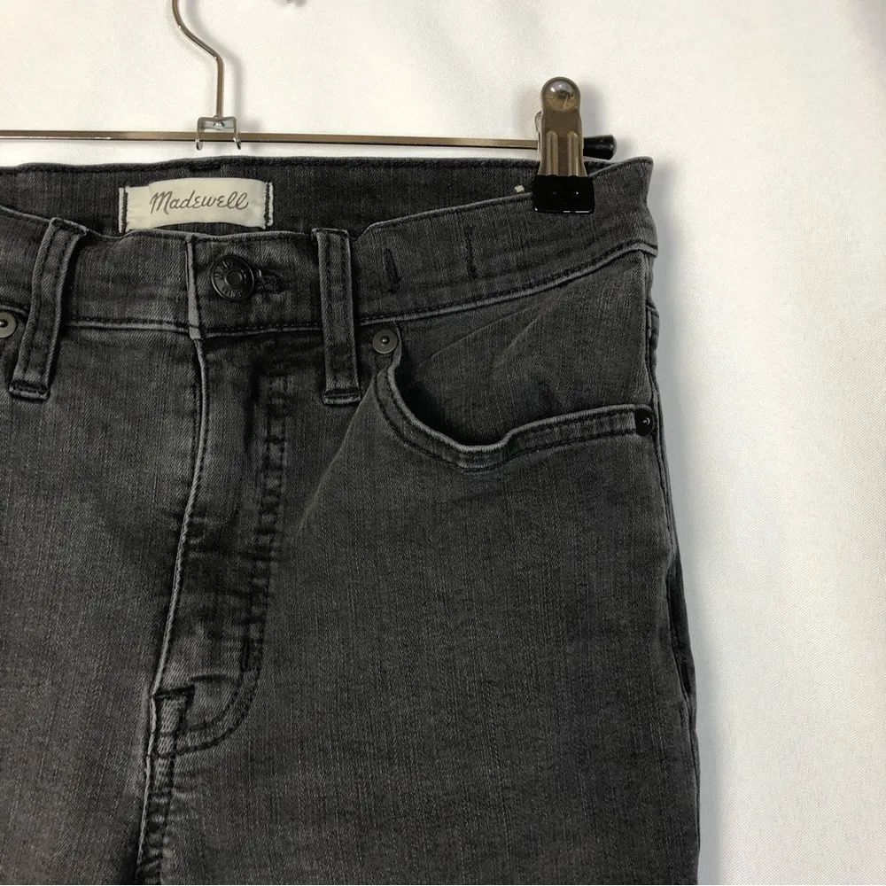 Madewell Black Sea 9" Mid Rise Distressed Skinny Jeans 27 - Image 4