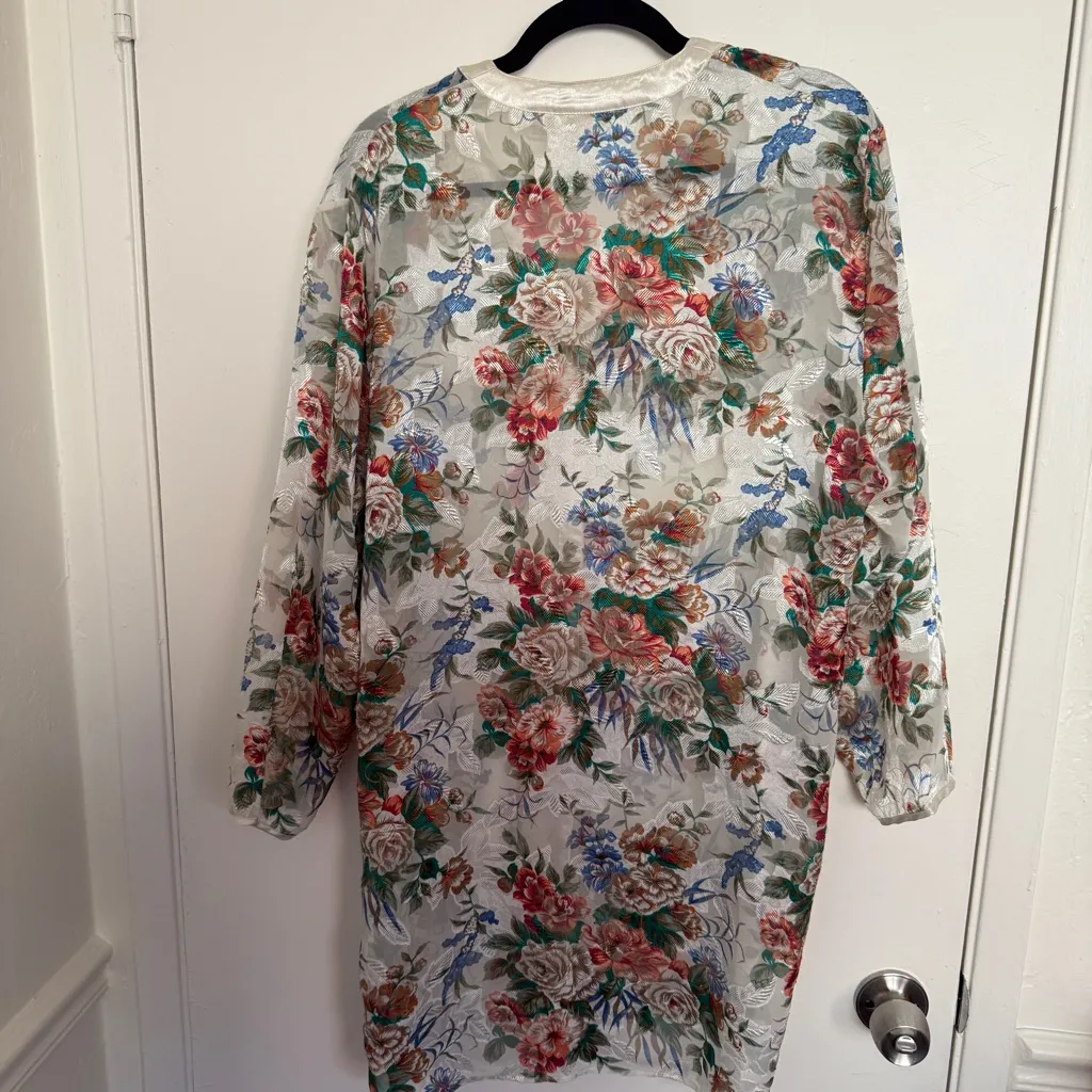 Victoria’s Secret Floral Satin Kimono Robe Nightgown Med/Large Vintage Buttons - Image 5