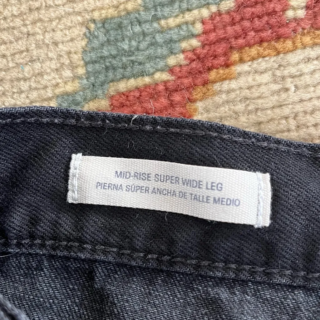Mid Rise Super Wide-Leg Black fly button Jeans - Image 9