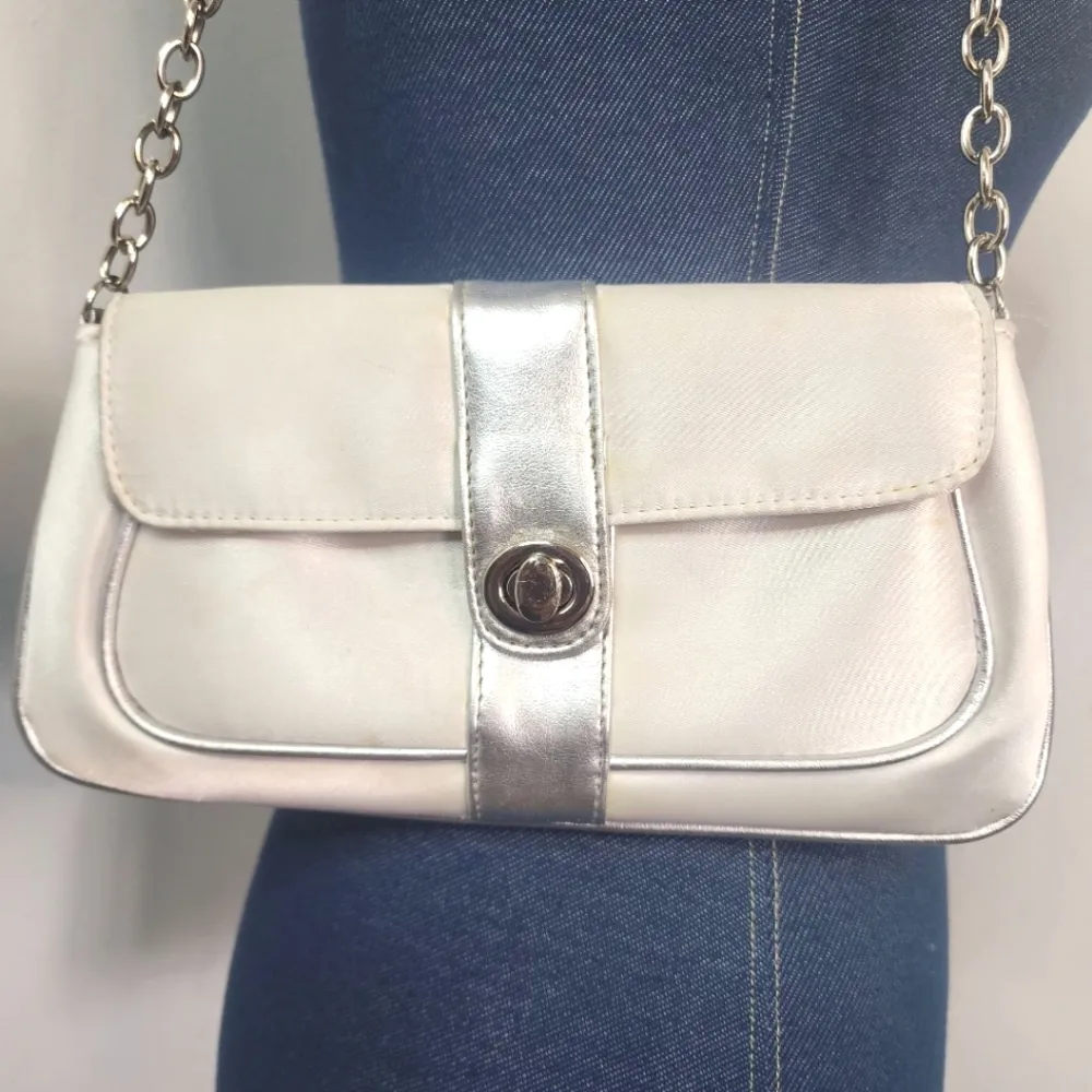 Avon Products Silver Satin Clutch Bag with Chain Shoulder Strap - Image 3