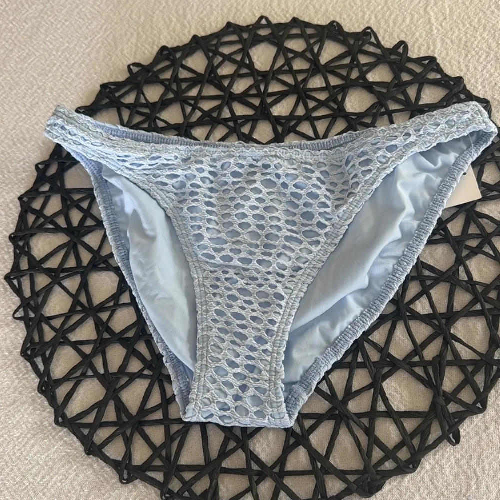 VIX Mesh Basic Bottom, Size Medium, $86 Blue - Image 5