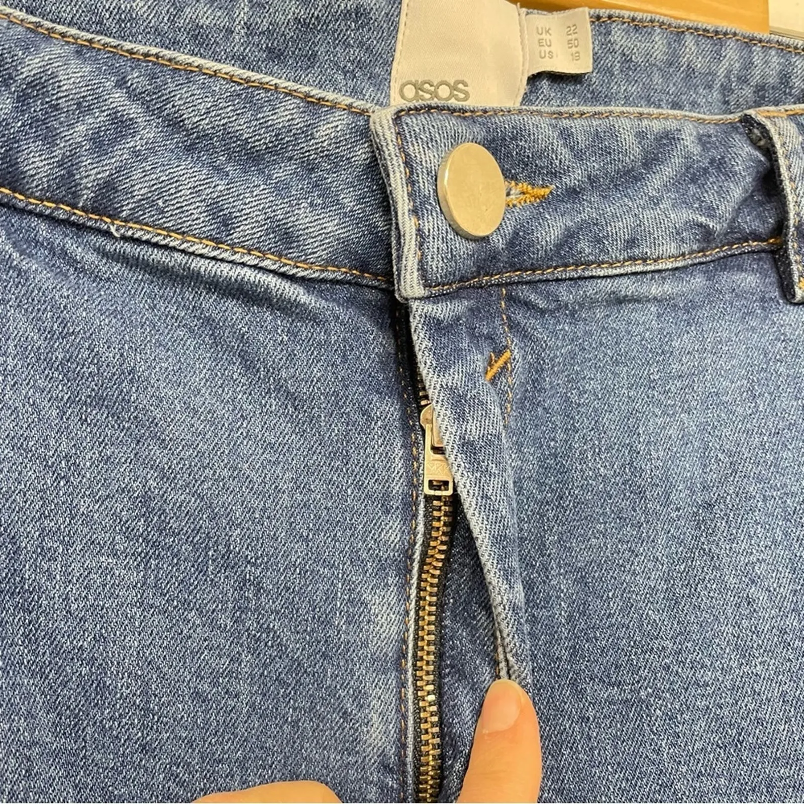 ASOS Curve High Rise Mom Jeans Womens 18 Blue Denim 90s Style Classic Zip Fly - Image 4