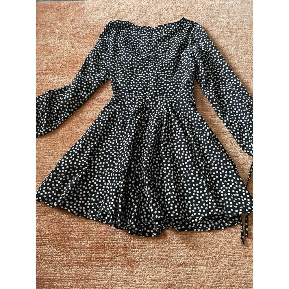 Princess Polly Black with White Floral Long Sleeve Mini Faux Wrap Dress Size 4 - Image 8