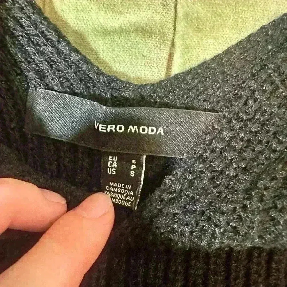 Vero Moda Black Knit Crop Tank Top Ribbed Sweater Cami Size Small sold out - Image 2