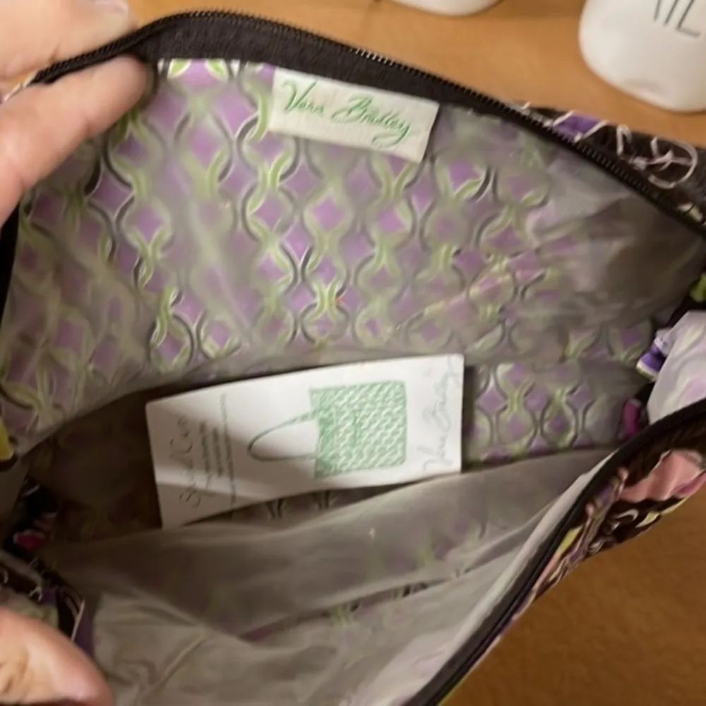 Vera Bradley travel bag. - Image 2
