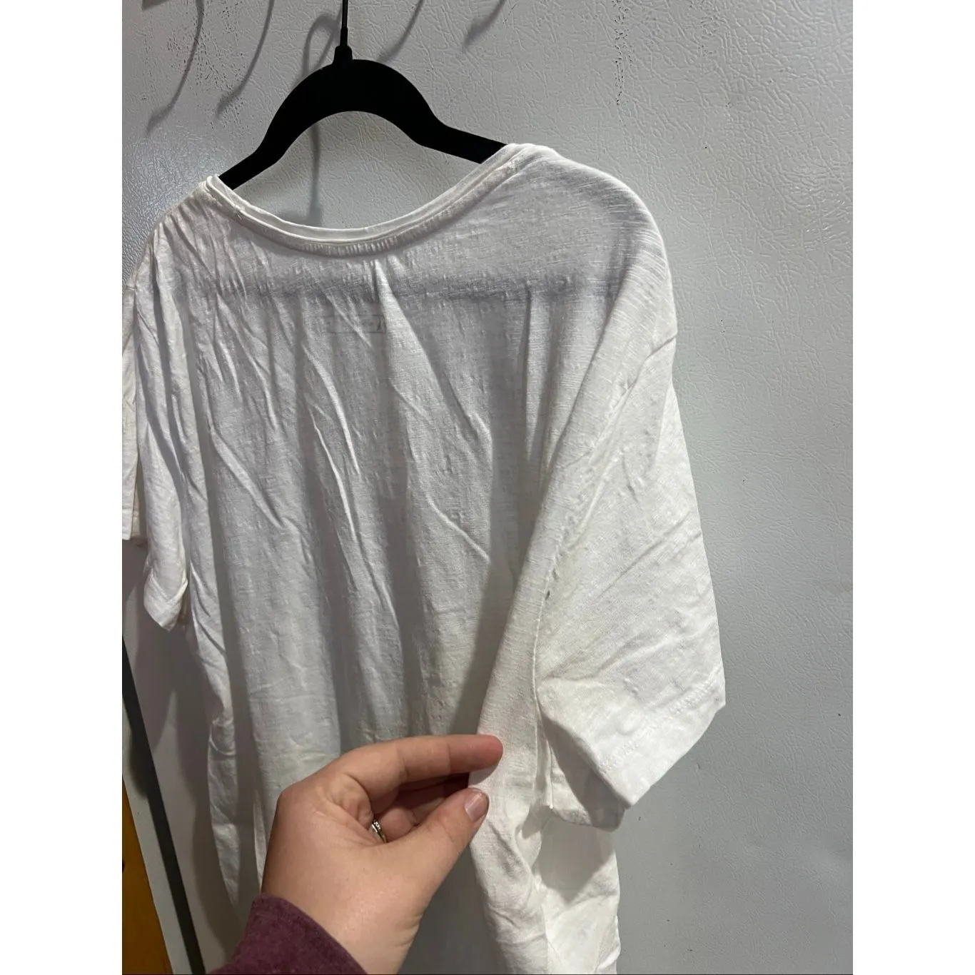 Eddie Bauer White T-Shirt Woman’s Size 2XL Flawed-Stains - Image 8