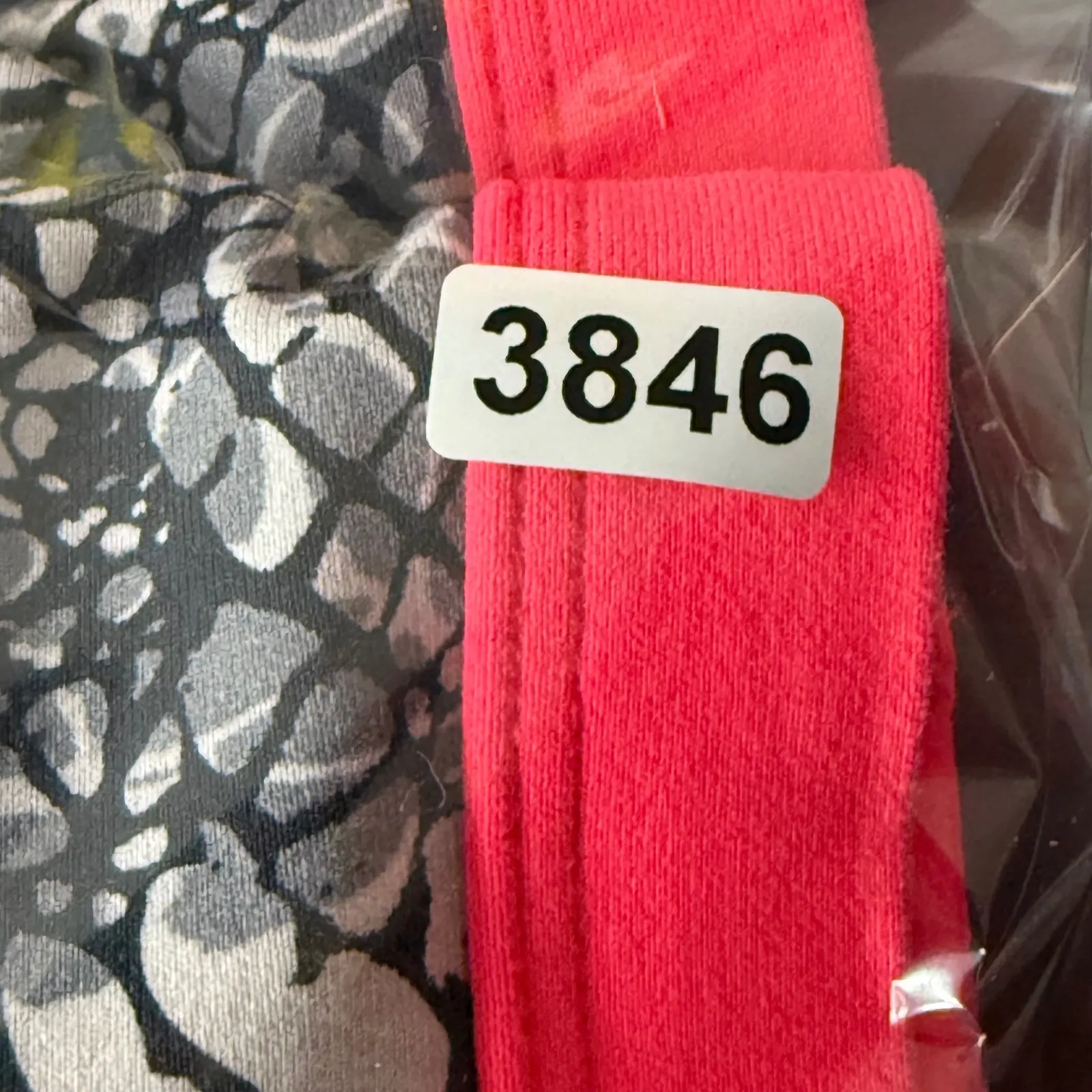 Lorna Jane Active Sports Bra Criss Cross Back Snake Print Hot Pink‎ Trim M - Image 9