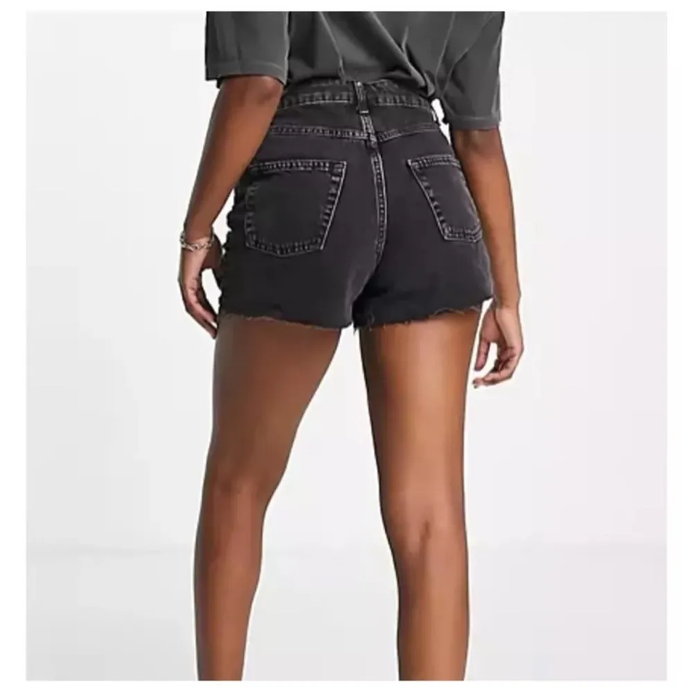TopShop A Line cut off shorts size 6 - Image 2