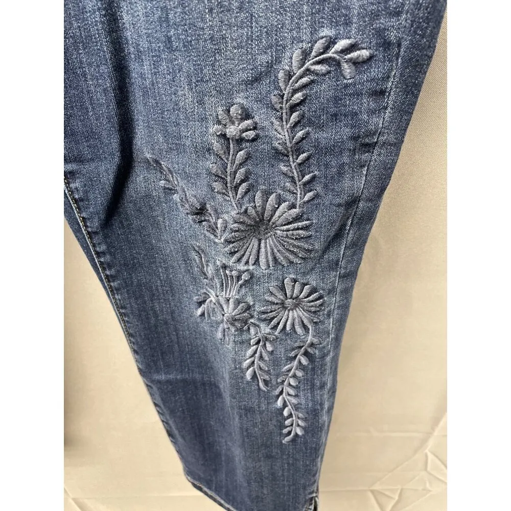 Lane Bryant Women's Blue Jeans Cropped floral Embroidery Sz-16 SKU3451 - Image 2
