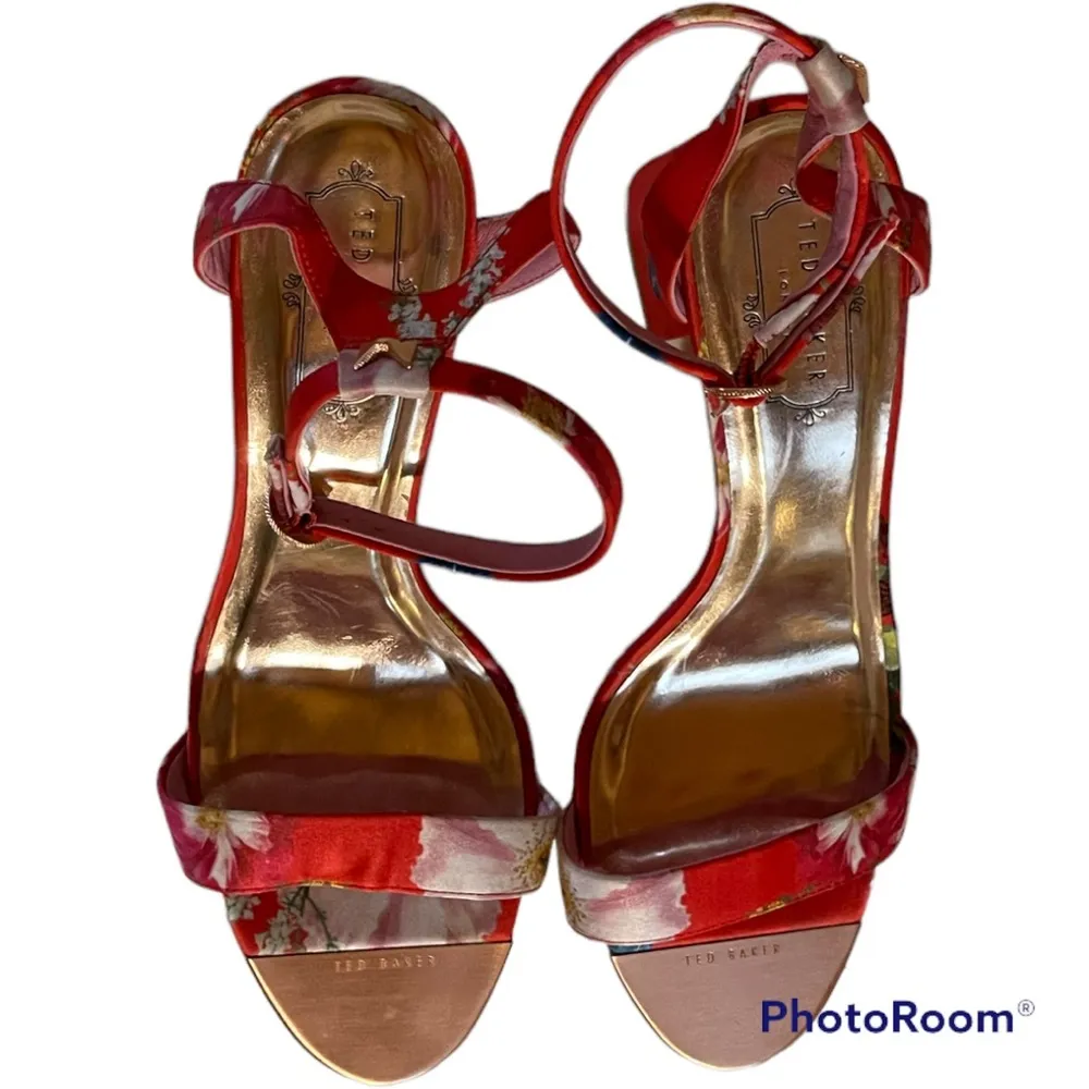 Ted Baker Rozie Satin Floral Print Heeled Sandals Size 40 - Image 4