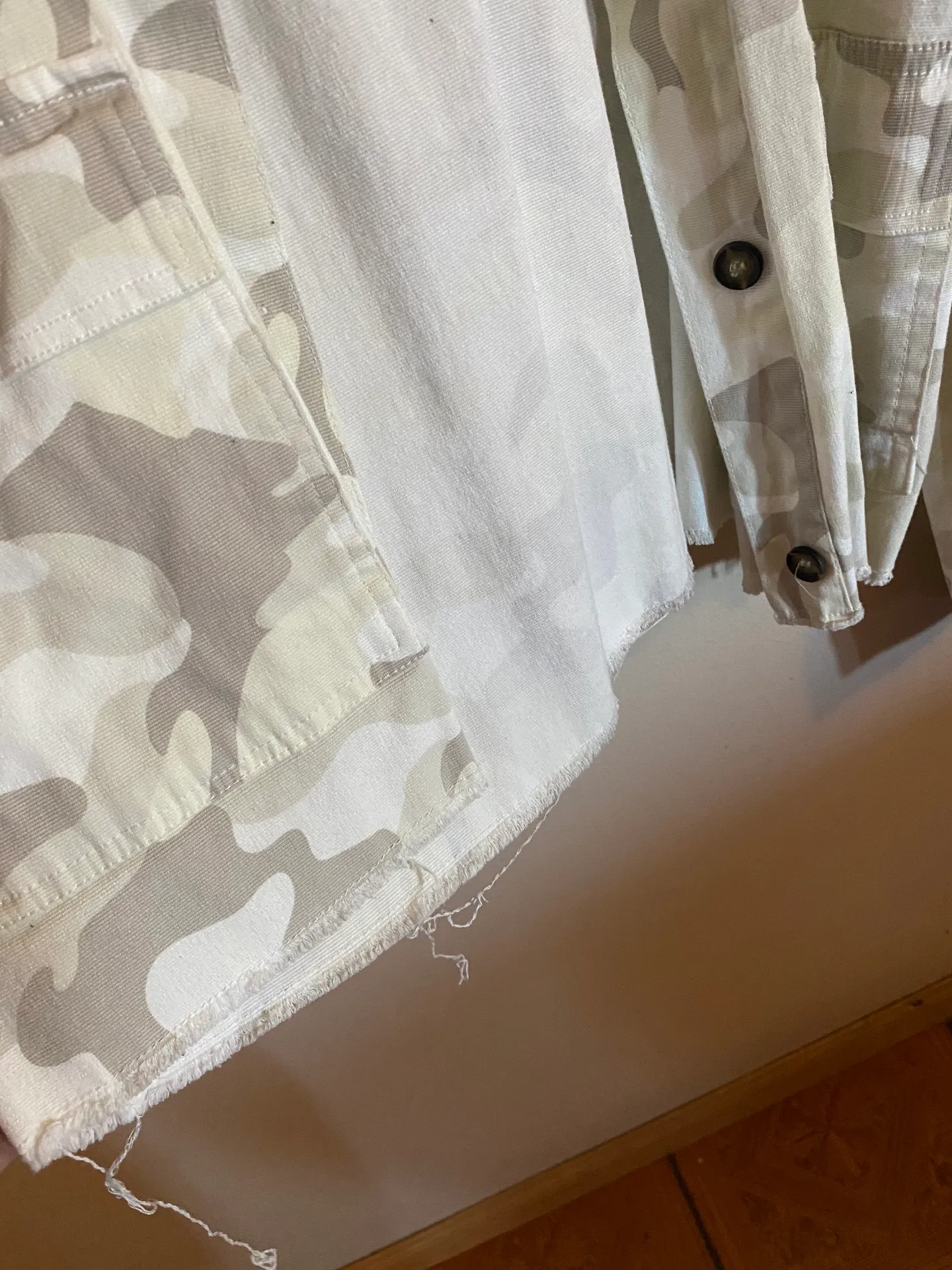 cali 1850 Camo Jacket Multiple Size XL - Image 3