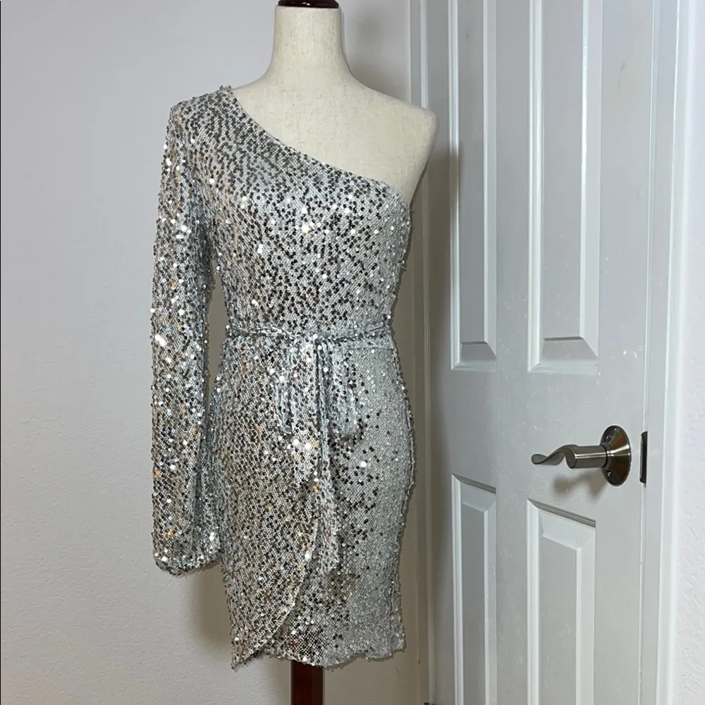 Bebe Silver‎ Asymmetrical Sequin Bodycon Dress - Image 6