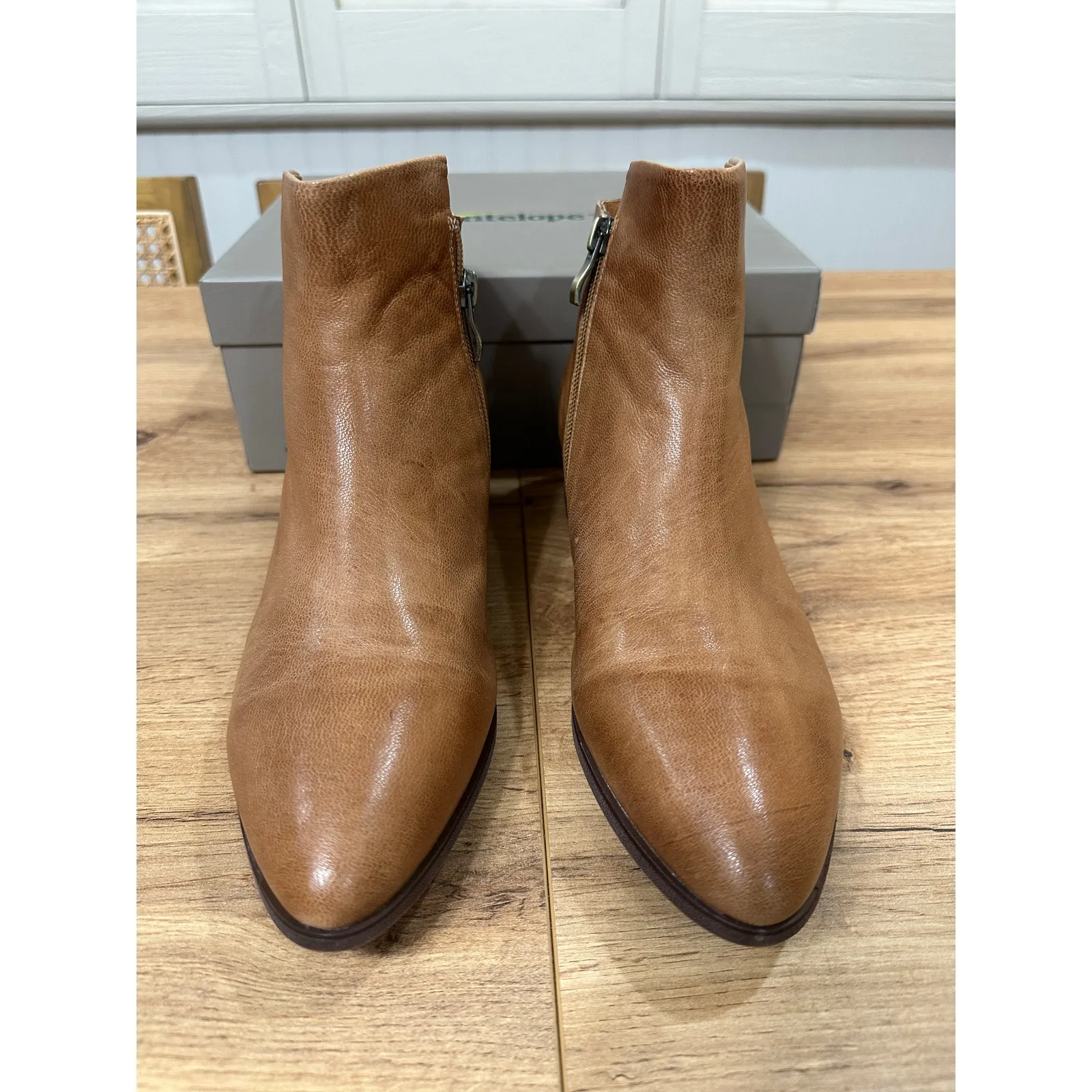 Antelope Carson Ankle Booties Taupe Leather Size 8/8.5 US 39 EU NIB Chic Comfy - Image 2