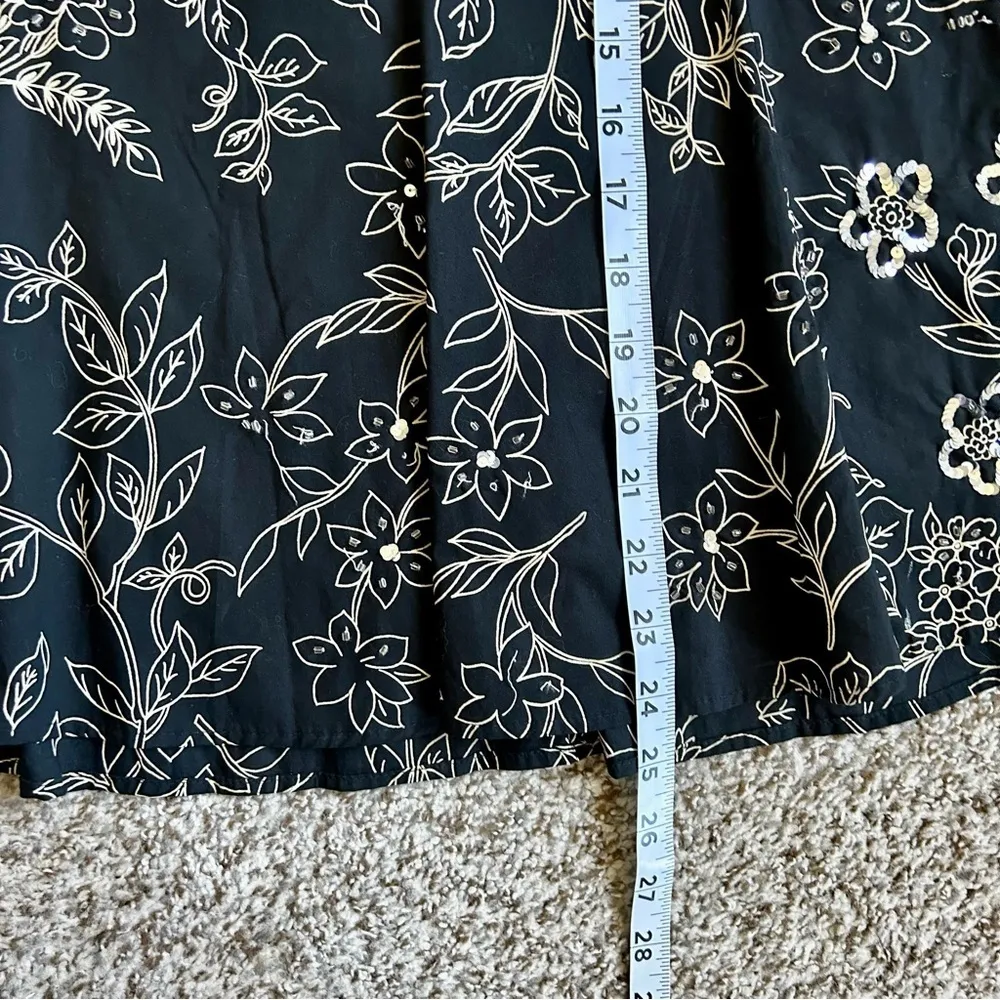 🦋 LOFT Black Cream Floral Sequin Midi Skirt Size 4 - Image 5