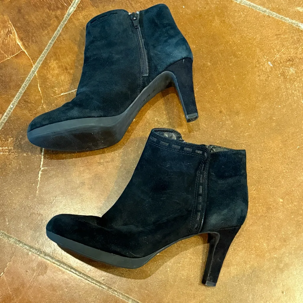 Clark’s Adriel Chic Black Suede Heeled Booties - Image 3