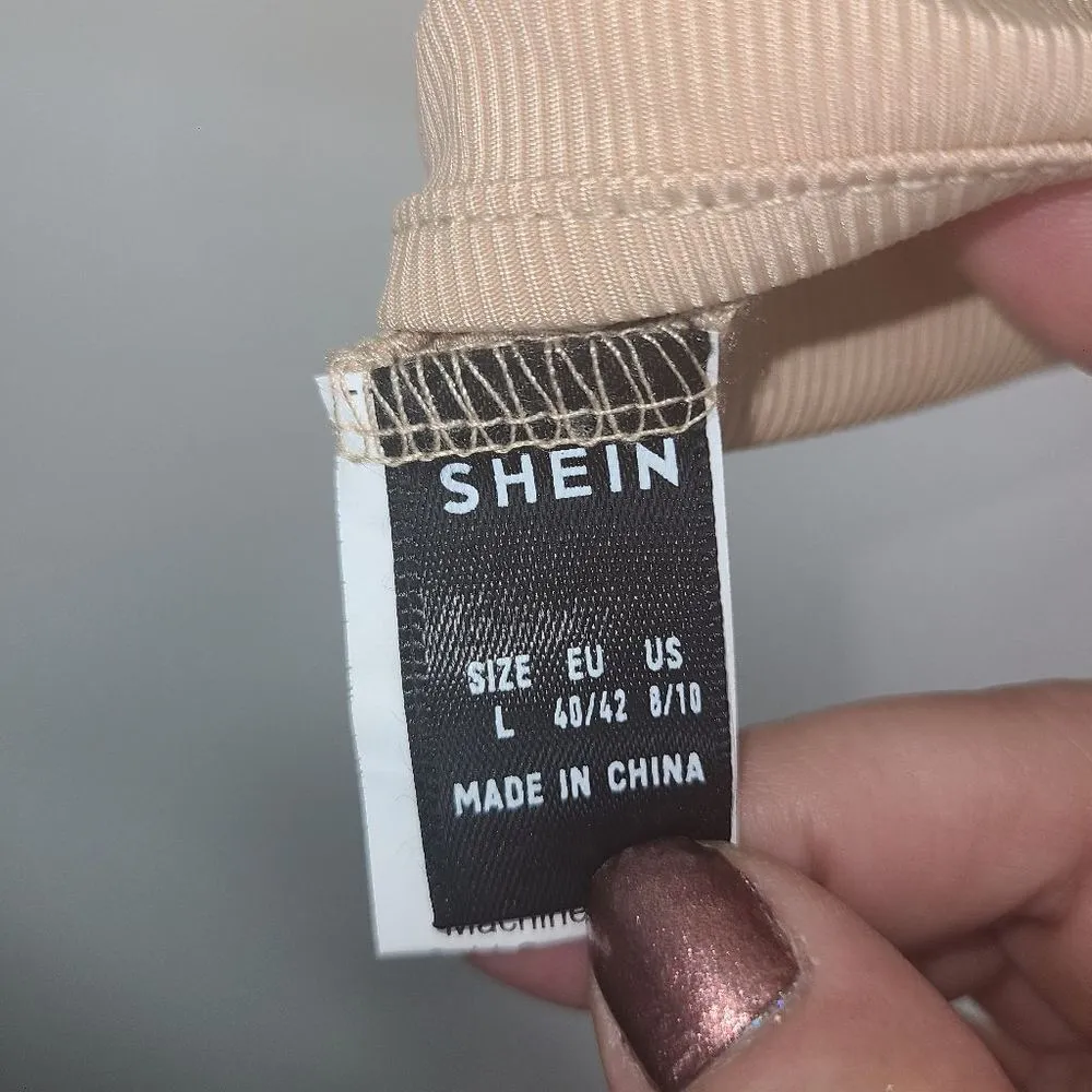 Shein Crop Top with Metal U Ring Deep V Neck - Image 6