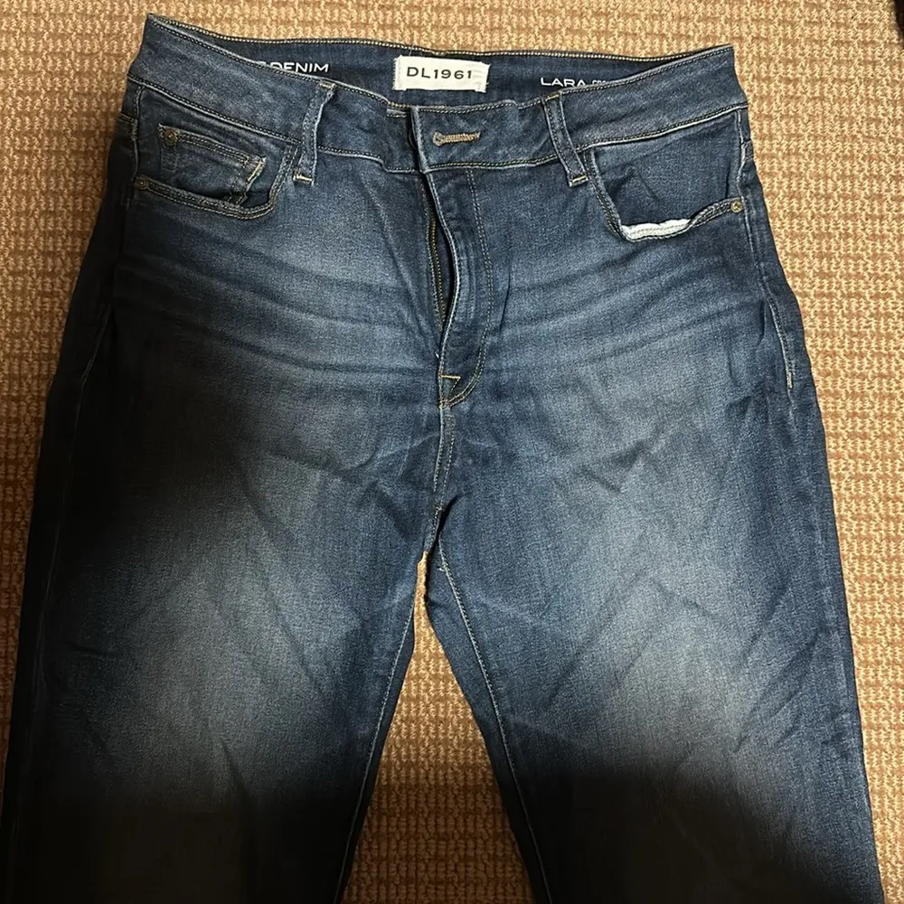 Lara cropped flare jeans size 31 nwot - Image 8