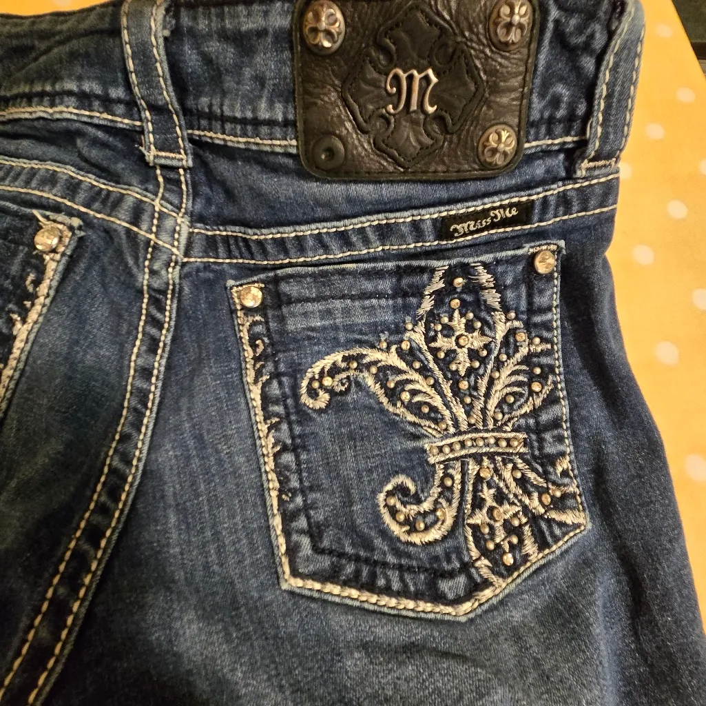 Miss Me Fleur De Lis Rhinestones Boot jeans 31 - Image 9