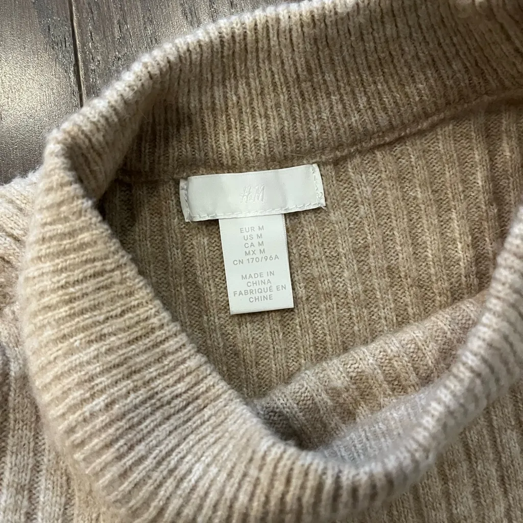 H&M Ribbed Knit Beige Sweater - Image 6