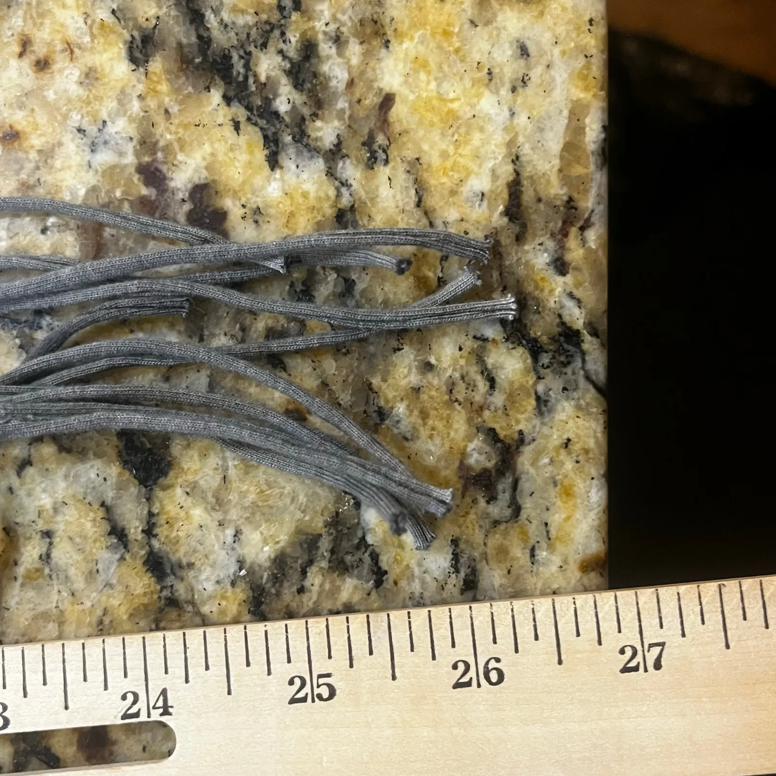 Aerosmith 1975 Women Large Graphic Fringe Crop Tee Rock Band Shirt Festival - Image 4