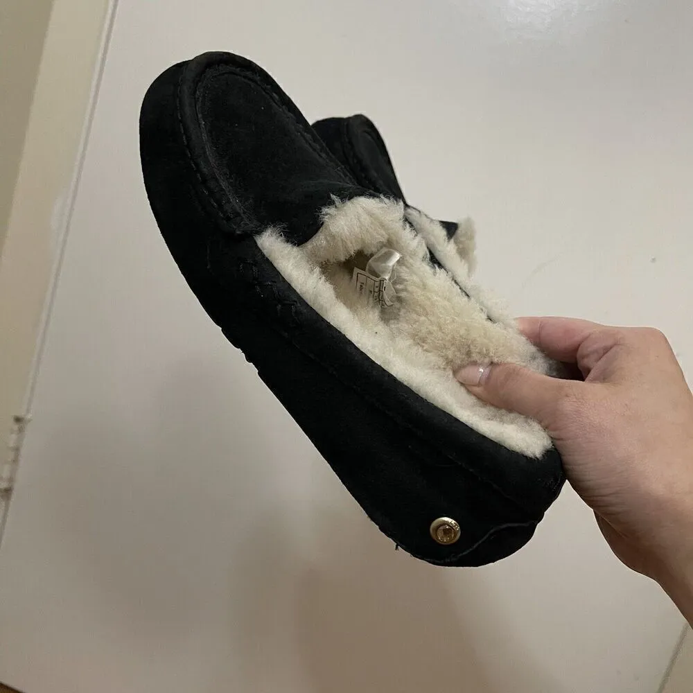UGG Ansley black sherpa lined slip on loafers women size US 5 - Image 4