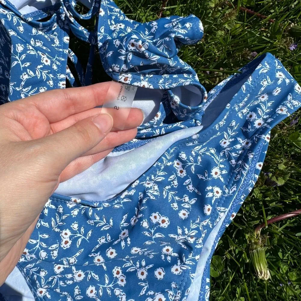 NWOT Blue Ditsy Floral Suit Set - Image 3