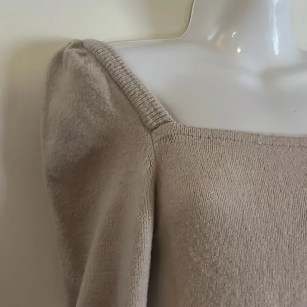 H&M off shoulder sweater - Image 3