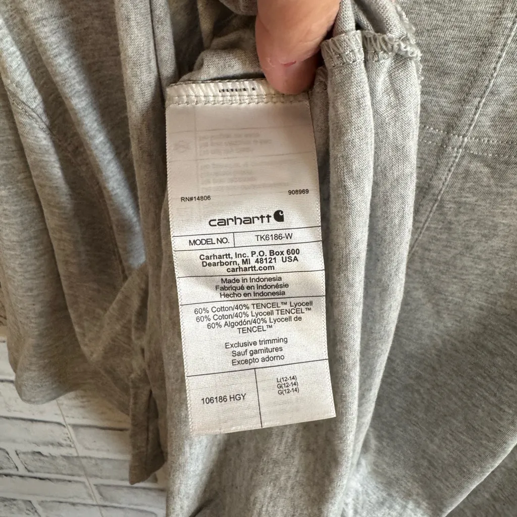 NWT! women’s Carhartt short sleeve gray loose fit t-shirt, Large 12/14 - Image 5