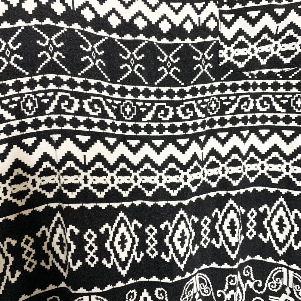 Mlle Gabrielle Black & White Boho Pattern Sleeveless Casual Dress Size Medium - Image 3