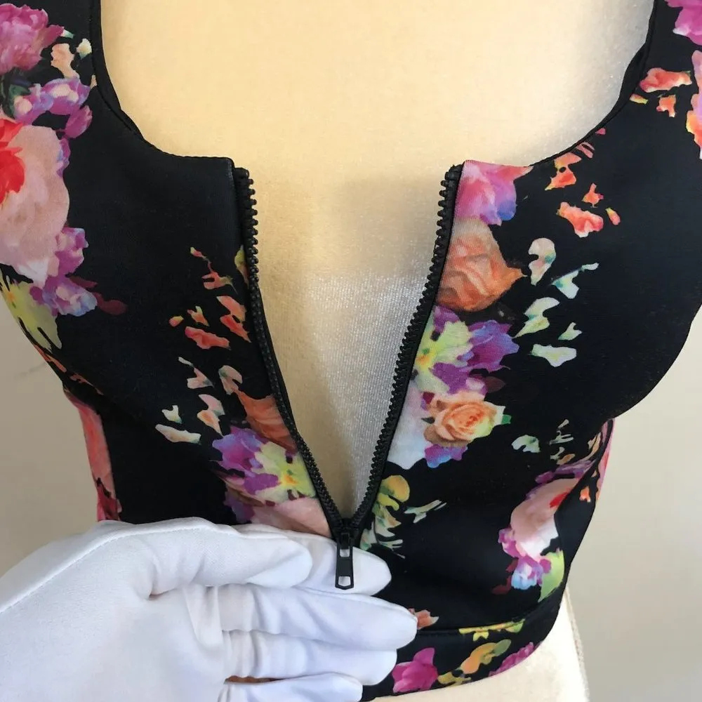 VO JEANS | Zipper Front Crop Top - Image 5