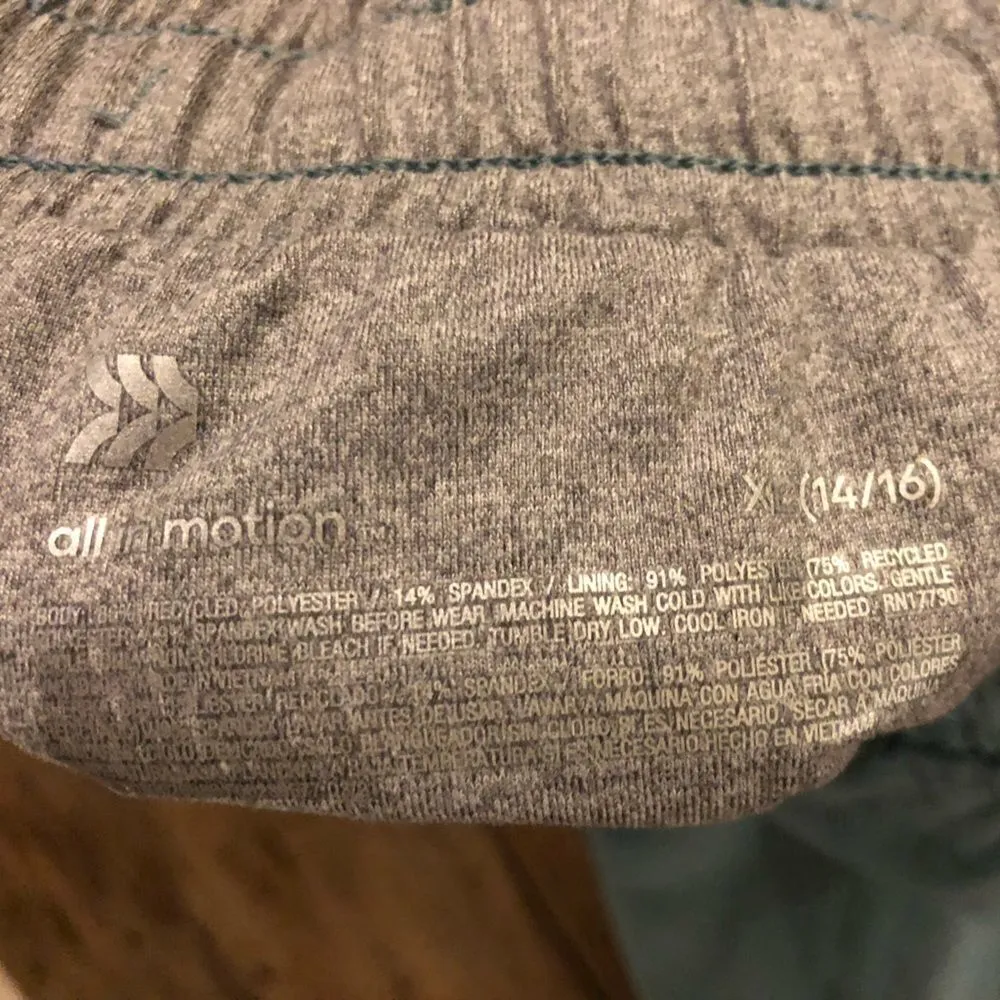 💕5️⃣All in motion joggers juniors size XL but fits women’s small/med - Image 2