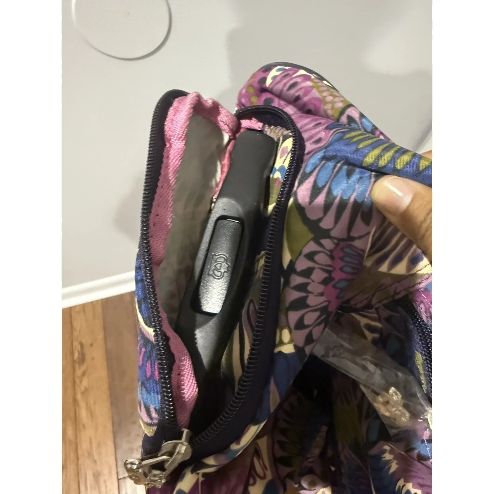 Kathy Van Zeeland Rolling Duffel Bag / Carry‎ On / Travel Purple Y2K BRAND. - Image 7