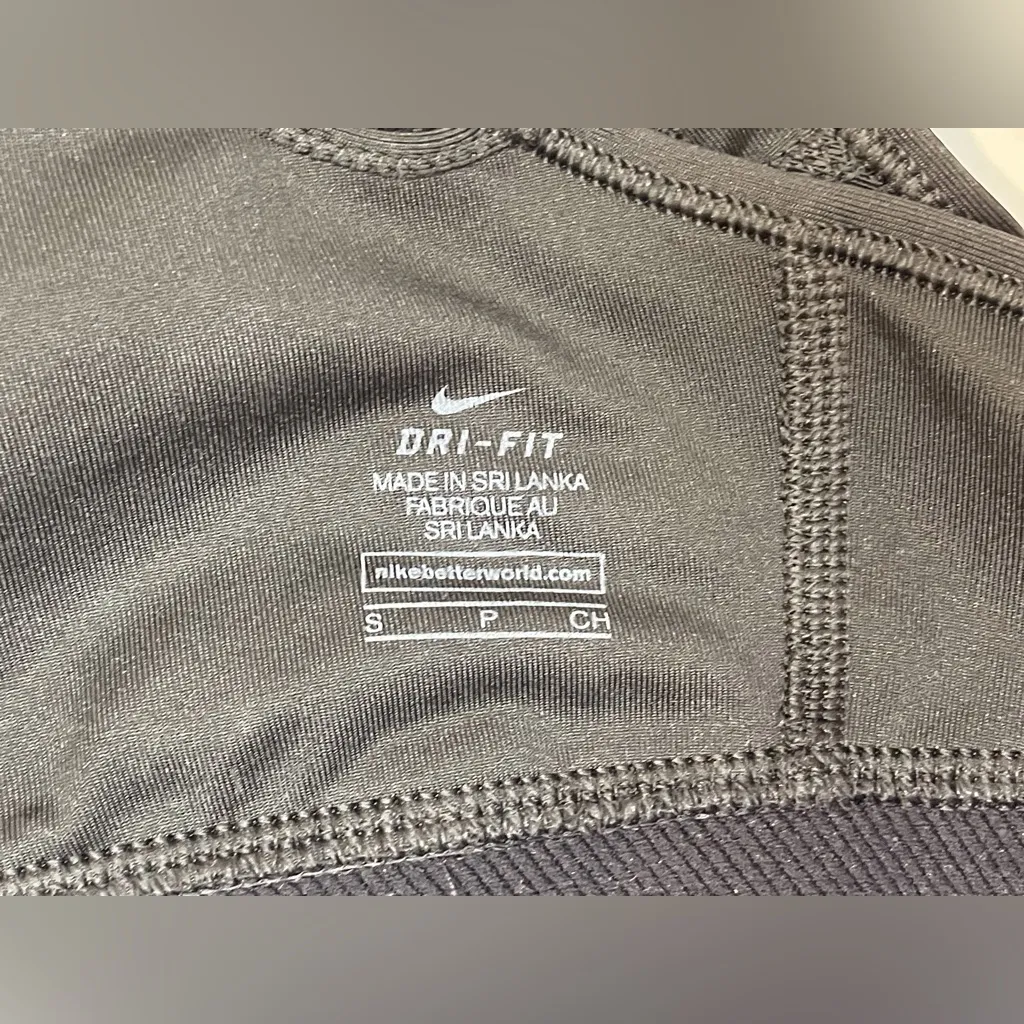 Nike Women’s Dri-Fit‎ Classic Logo Sports Bra Size S - Image 7