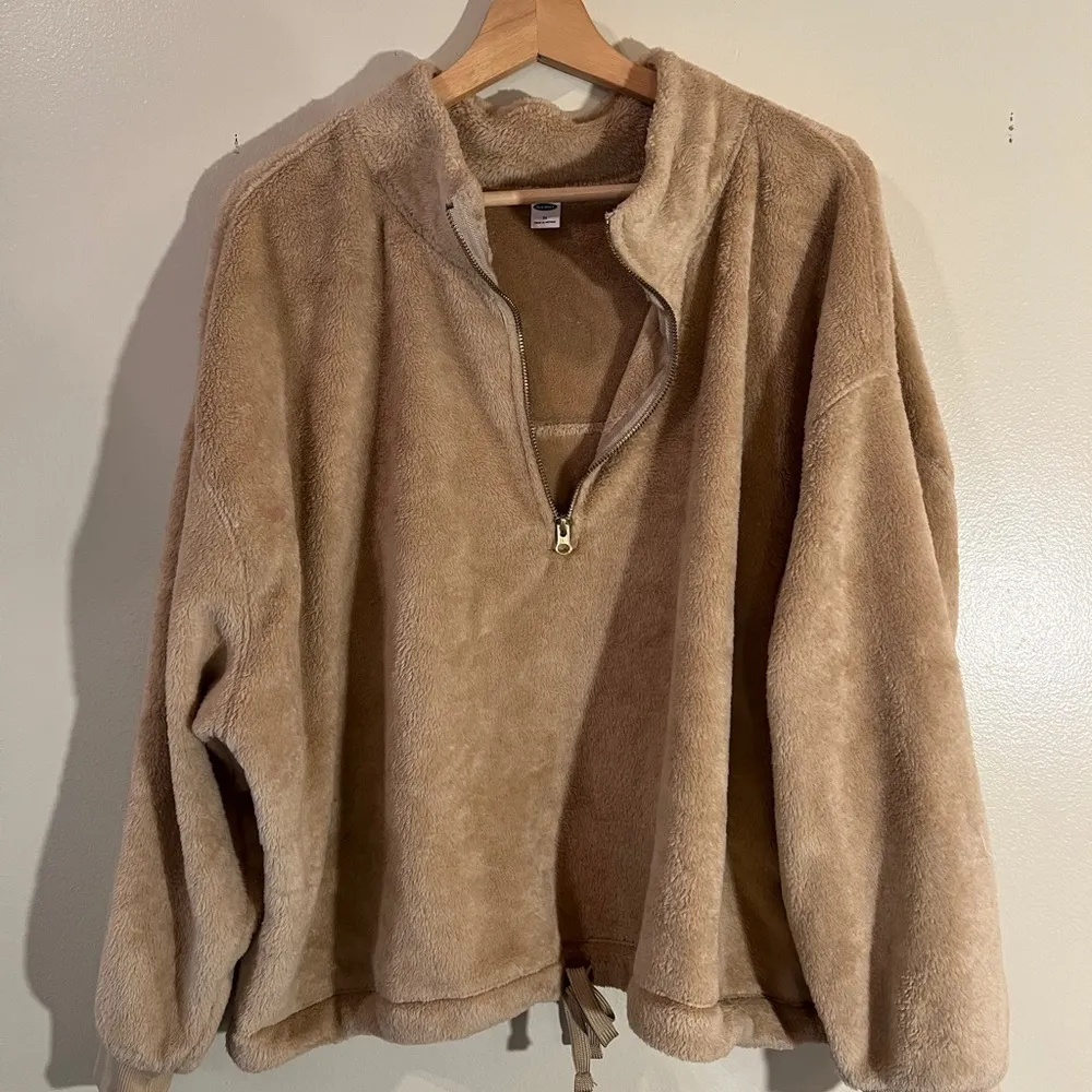Old Navy  Tan Pullover - Image 2
