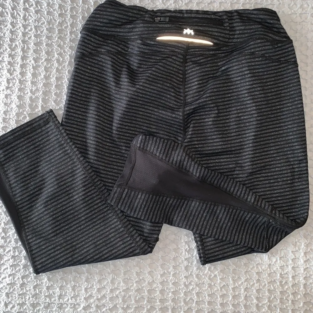 Kyodan Black & Grey Striped Workout Legging - Image 4