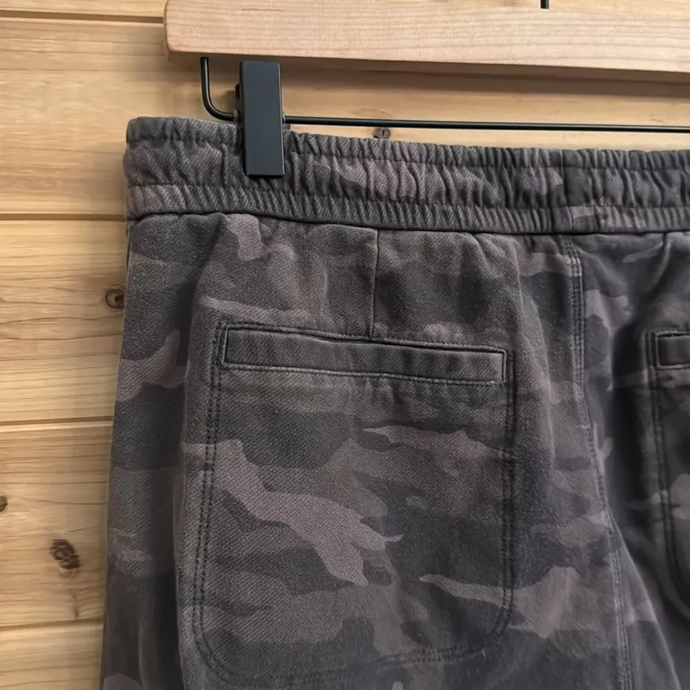Athleta Size 10 Farallon Camouflage Jogger Pants - Image 10