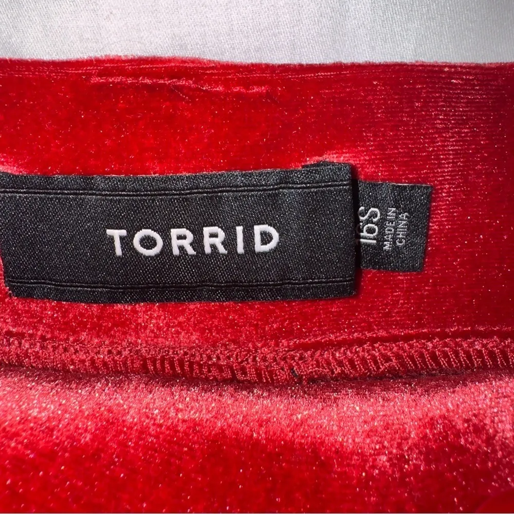 Torrid Red Relaxed Taper Velvet High-Rise Pant size 16 short - Image 2