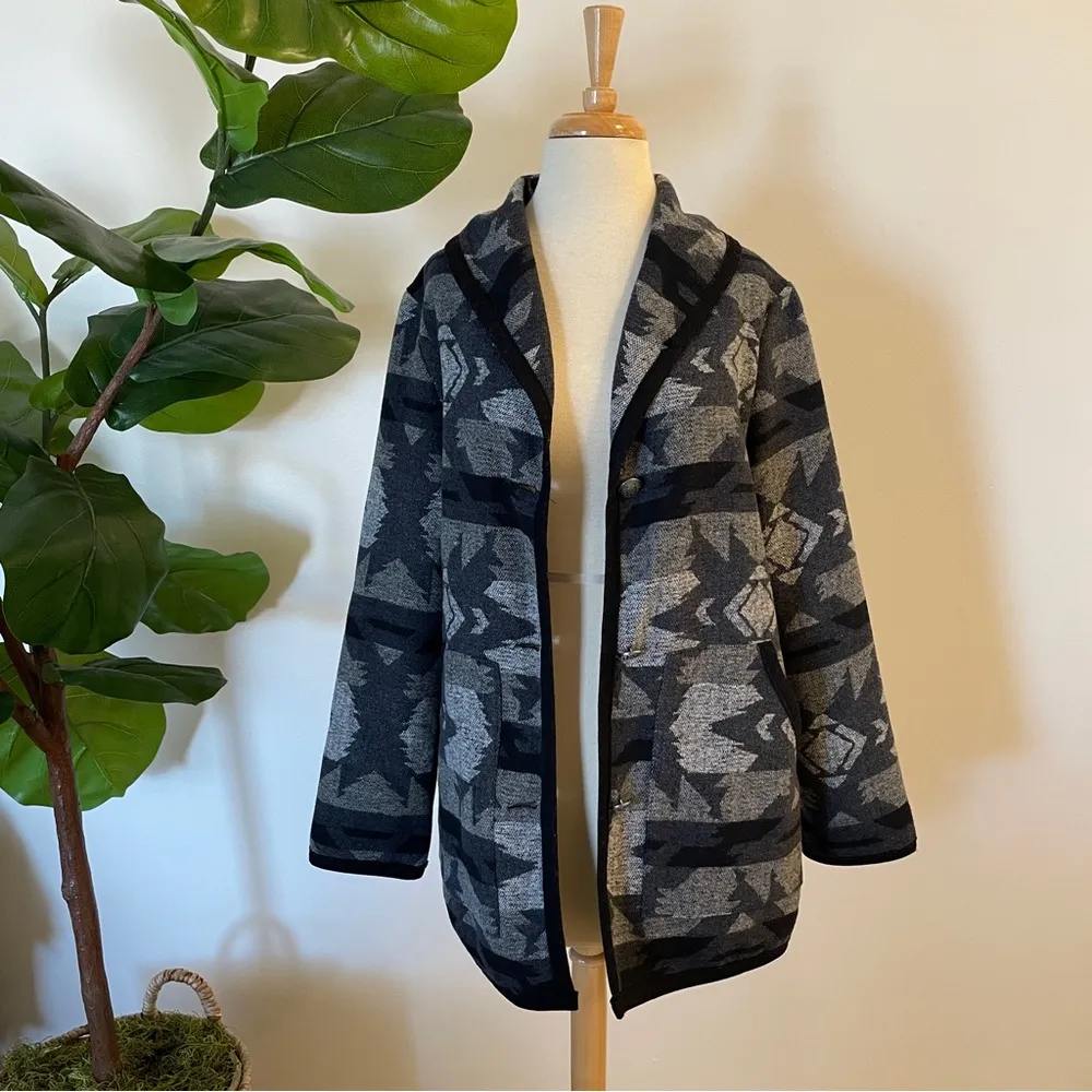 Cripple Creek | Western Navajo Blanket Button Front Coat Black - Image 4