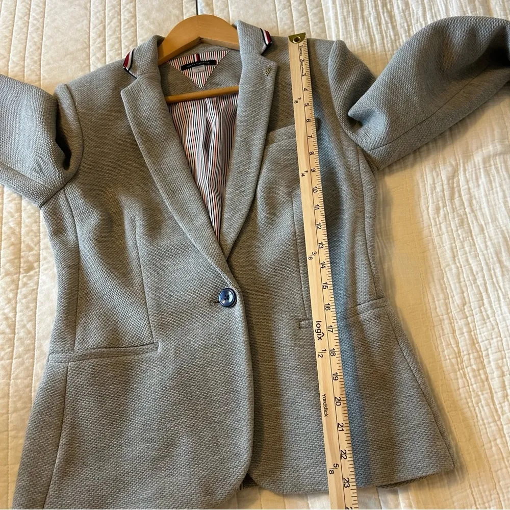 Tommy Hilfiger Textured Gray Ribbon Trim Blazer. Size 4. - Image 12