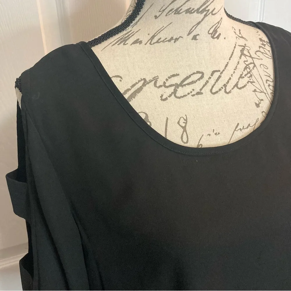 IZ Byer Cutout Sleeve Top - Image 2