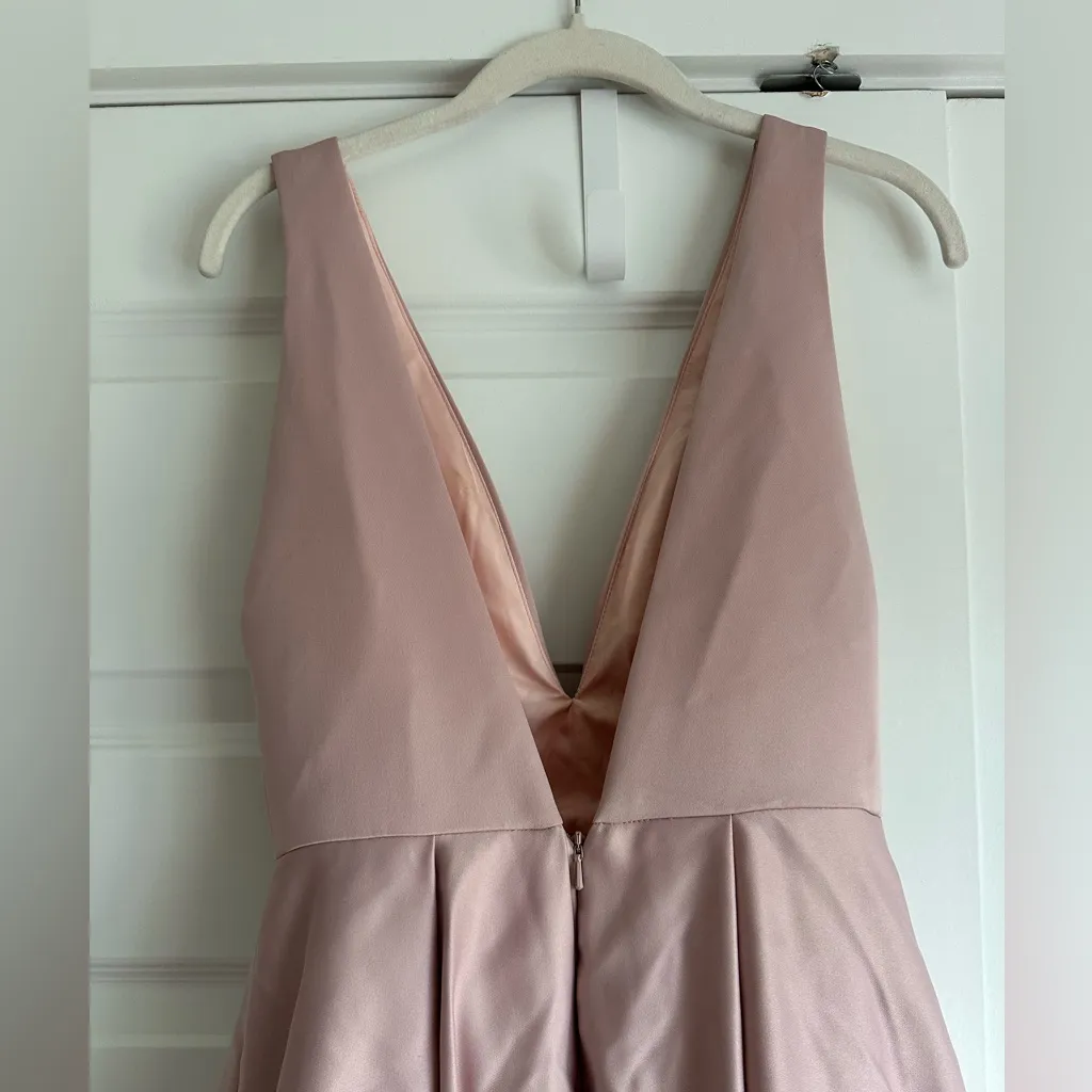 Mac Duggal Ieena 26031 Plunge V-Neck Pleated Gown-‎ NWT 2 - Image 4