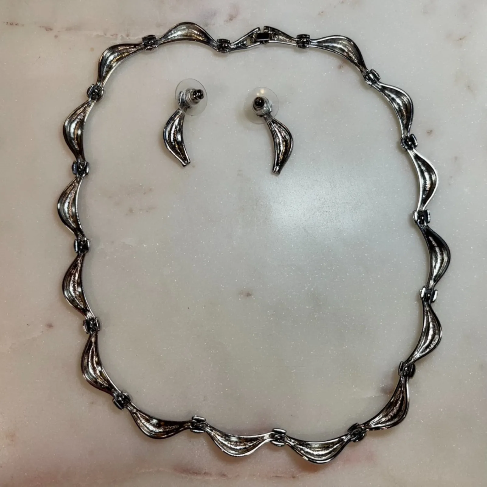 Bijoux Terner | Vintage Y2K Silver Tone Choker Necklace and Earrings Set - Image 2