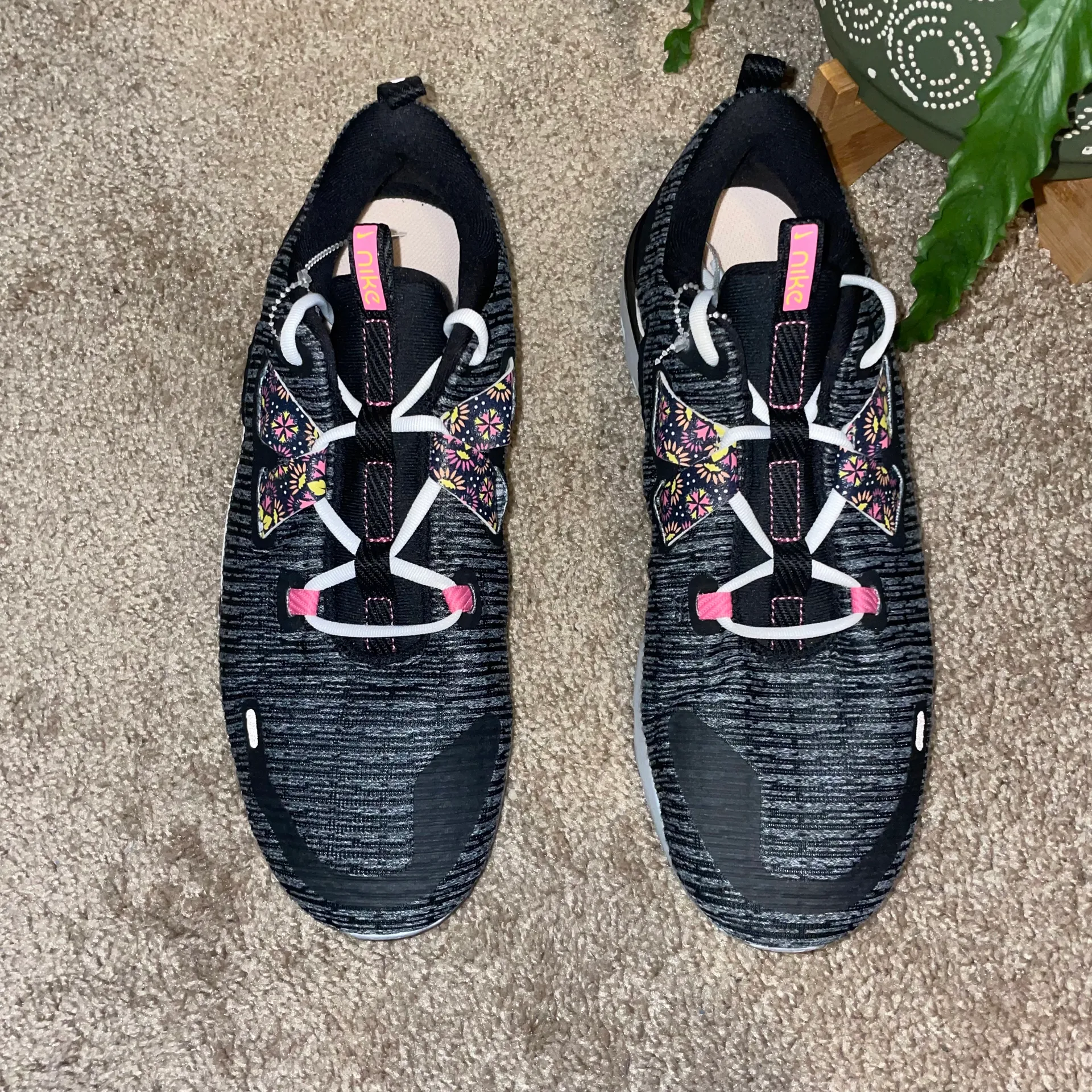 Nike Renew Arena Running Shoe - Image 4