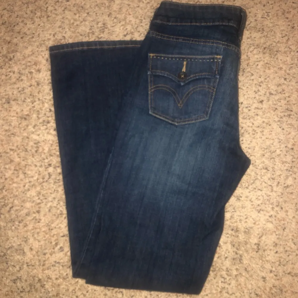 Vintage Levi’s 515 boot cut jeans - Image 3