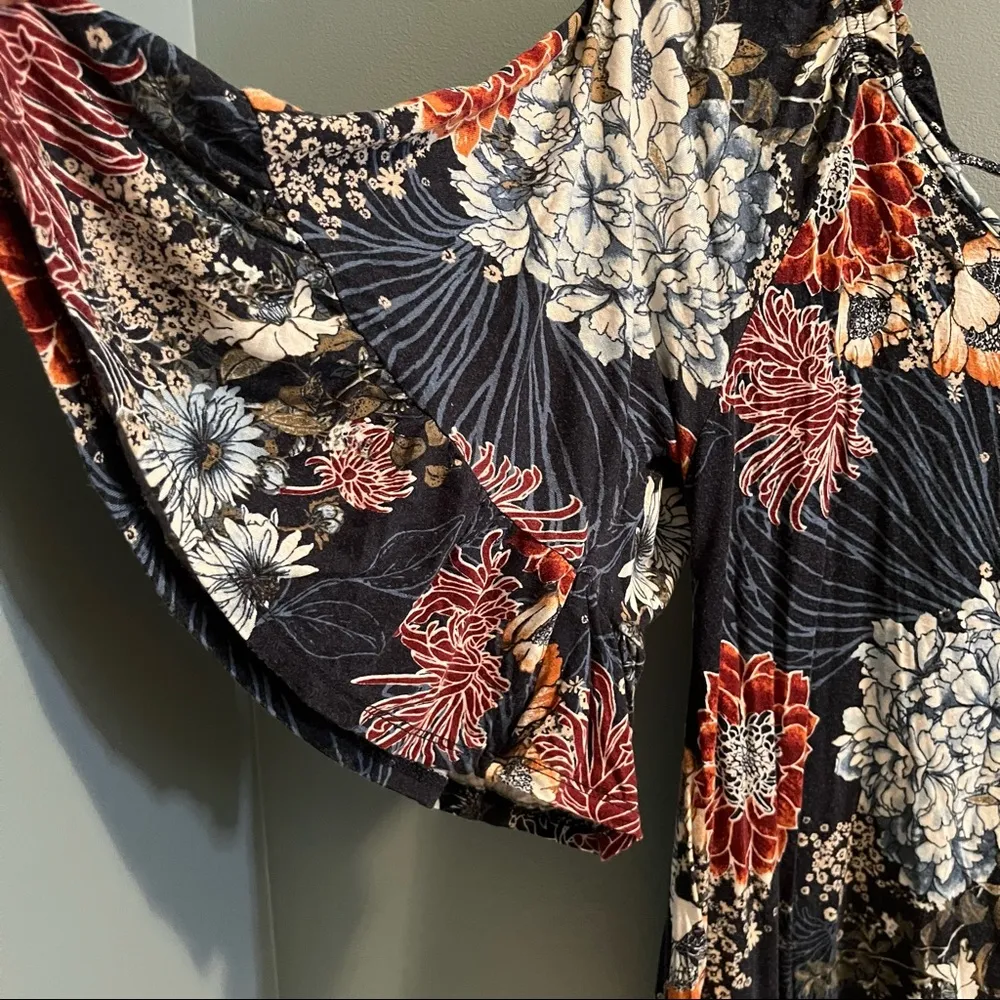 Bobeau  Floral Top - Image 2