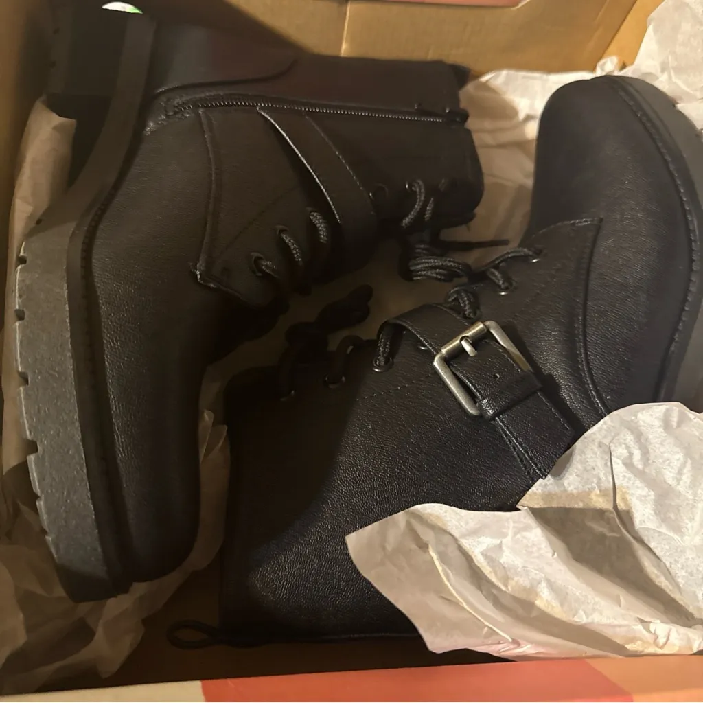 SOUL Naturalizer Black Combat Boots Size 6.5 - Image 3