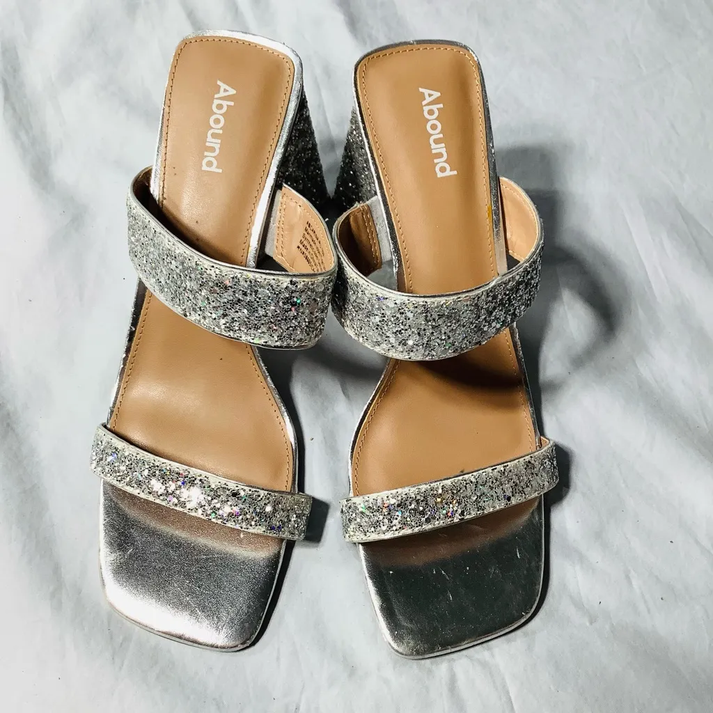 Abound Dressy glitter 🌟slip on sandals NEW🌟🌟 - Image 9