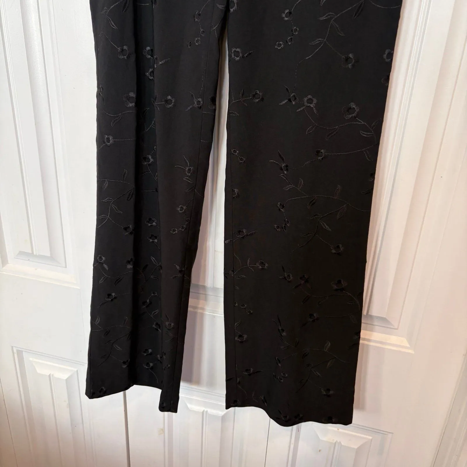 Versailles New York Black Embroidered‎ Floral Dress Pants Size 8 - Image 5